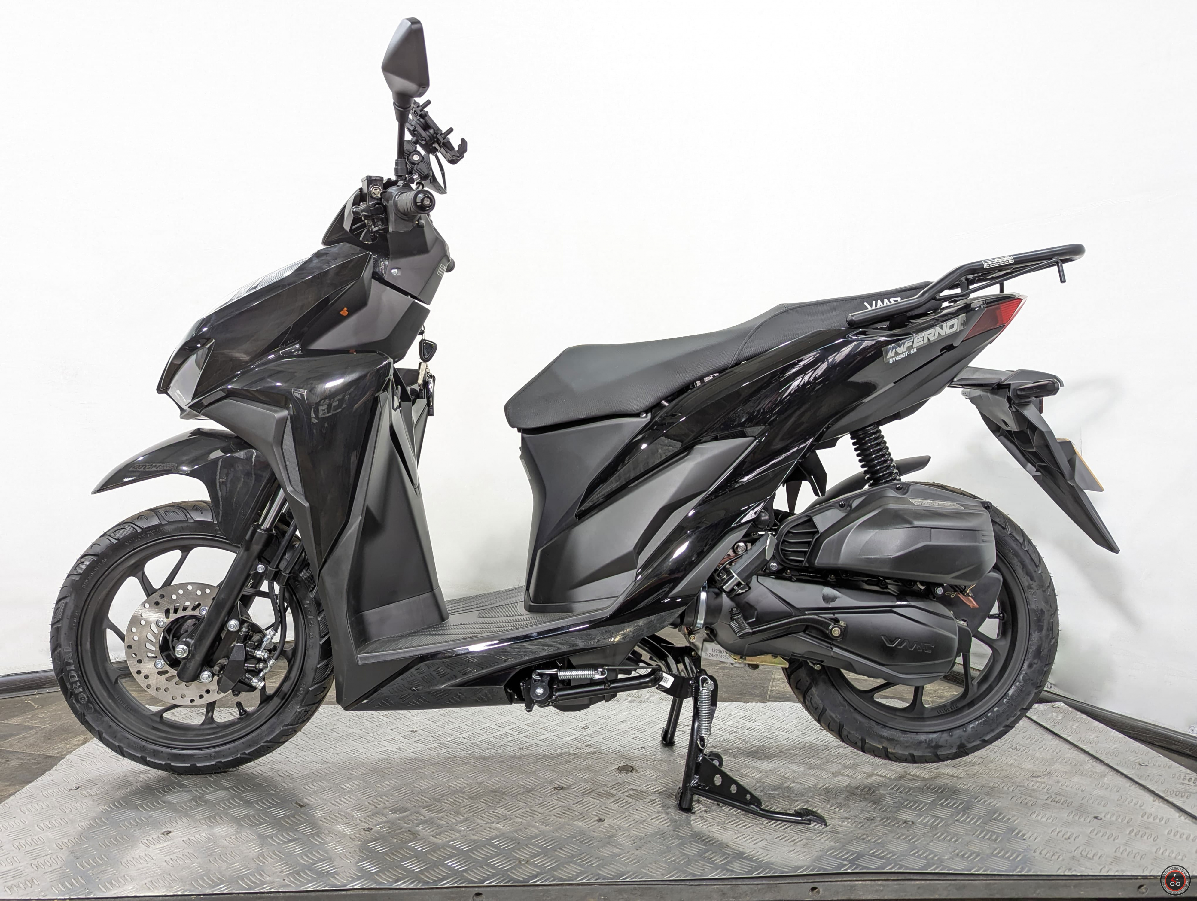 Скутер VMC (Vento) Inferno (49/170cc) Черный глянцевый - Объем двигателя: 49(170) куб.см